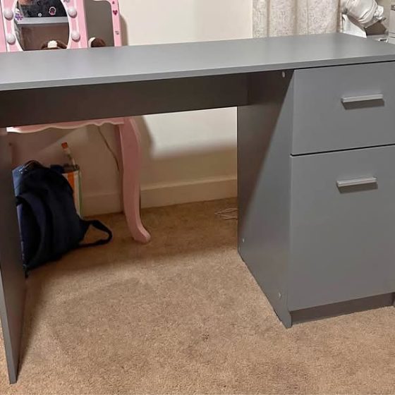 43-Inch Compact Computer Desk