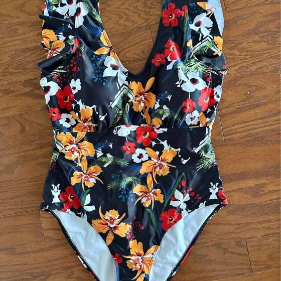 Women's Swimsuits — Size 2XL
