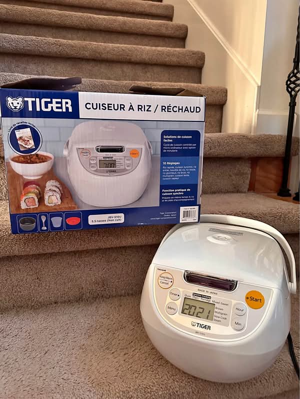Tiger 5.5-Cup Programmable Rice Cooker
