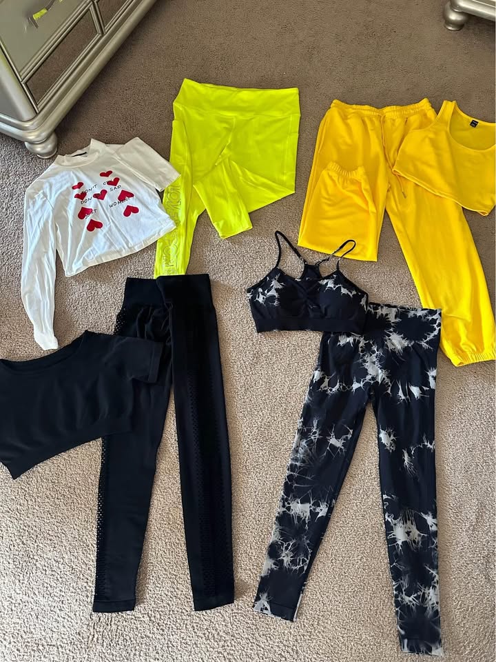 Women's Coordinated Outfit Set — Size L