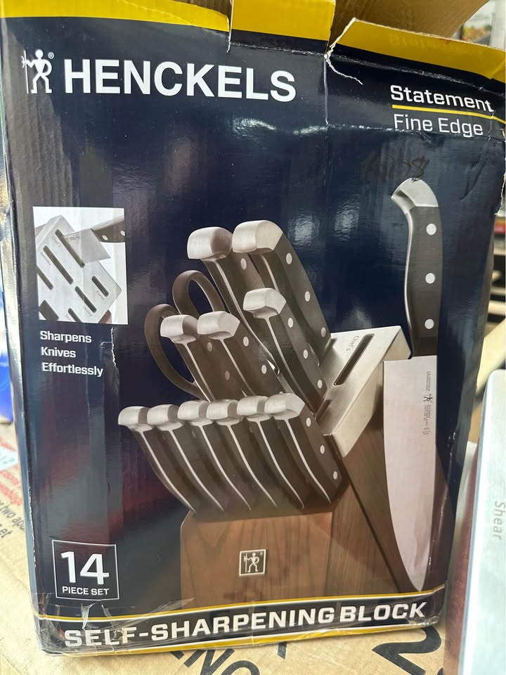 HENCKELS 14-Piece Self-Sharpening Knife Block Set