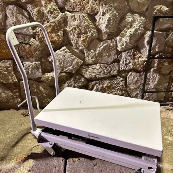 Strongway 2-Speed Hydraulic Rapid Lift XT Table Cart — 1,000 lb