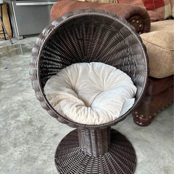 Cat Bed with Rotatable Egg Chair Pod