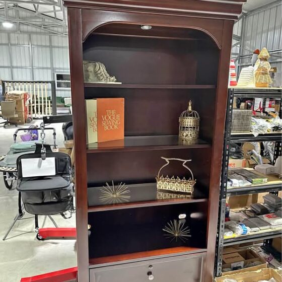 Beautiful Solid Wood Bookshelf / Display Cabinet – Elegant & Timeless