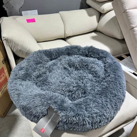 45in Dog Bed Self-Warming Plush Shag Fur Donut Calming Pet Bed Cuddler w/Water-Resistant Lining